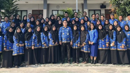 Foto guru-guru SMKN 1 Tangerang,